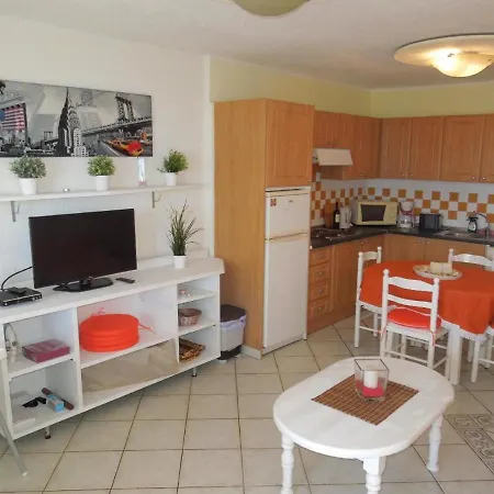 Apartamento Ferienwohnung Fuer 7 Personen Ca 62 M In Playa De Las Americas, Teneriffa Und Los Cristianos *